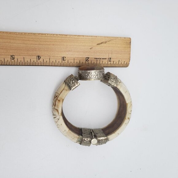 Lot of Vintage Carved Bone or Plastic Necklaces and Bracelets from India? - Picture 10 of 15